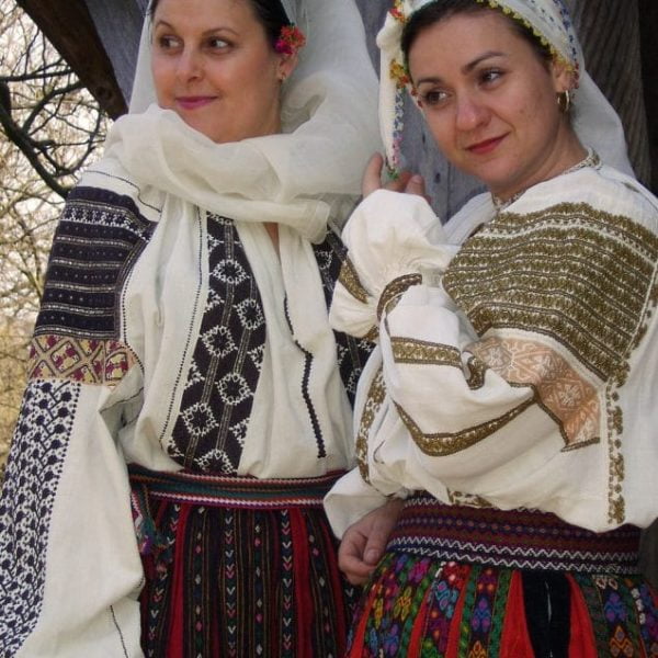 Afiș eveniment - „Feminitate și împodobire” – Muzeului Național al Satului „Dimitrie Gusti”